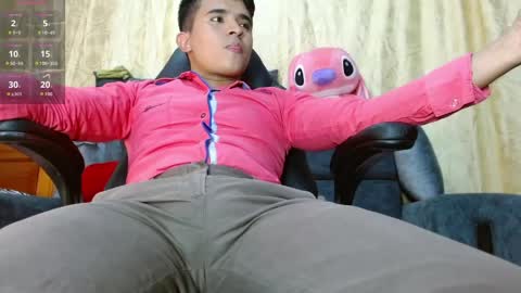 Snapshot of dayro_dduran chatting on May 2026 07:53:02 PM dayro_dduran online show from May 2026 07:53:02 PM