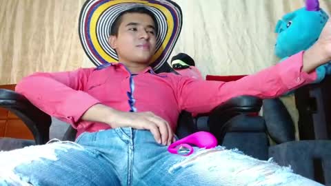 Snapshot of dayro_dduran chatting on May 2026 07:37:02 PM dayro_dduran online show from May 2026 07:37:02 PM