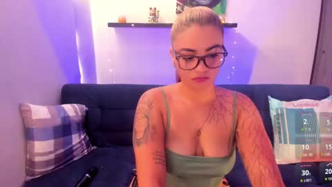 Snapshot of dayvalencia_ chatting on April 2026 06:43:02 PM Day online show from April 2026 06:43:02 PM