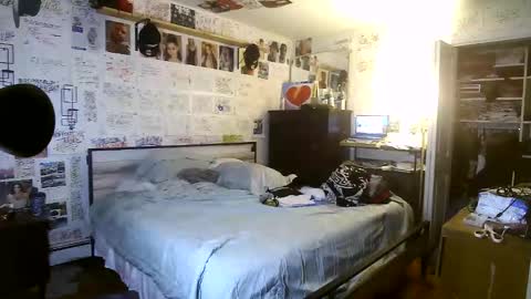 dbeamon92 online show from February 2026 02:31:01 AM