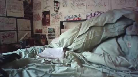 dbeamon92 online show from March 2026 12:54:02 PM