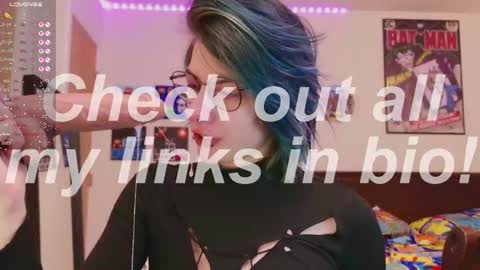 Rat online show from November 2025 04:49:02 PM