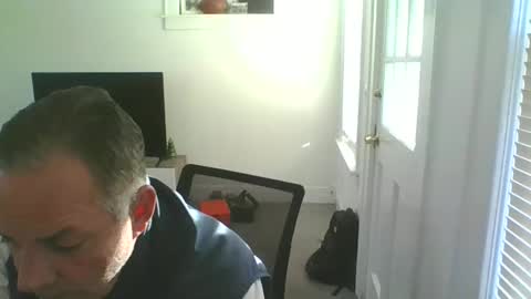 Snapshot of deano2nyc chatting on December 2024 07:40:01 PM Deano DILF online show from December 2024 07:40:01 PM