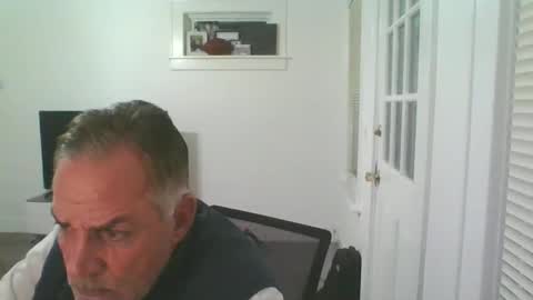 Snapshot of deano2nyc chatting on January 2025 05:11:02 AM Deano DILF online show from January 2025 05:11:02 AM