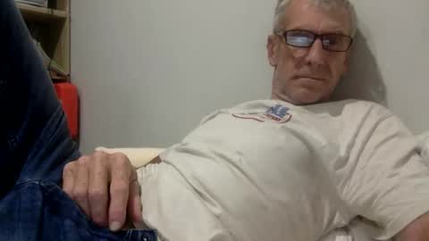 deanofflove221000 online show from December 2025 12:57:02 PM