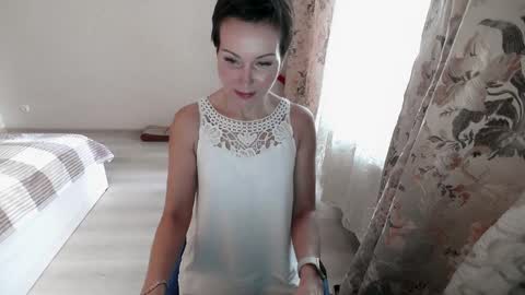 Mia online show from January 2025 10:08:02 AM