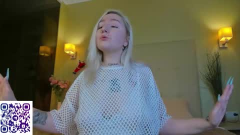 Debbie Mon Tue Fri Sun Sat GMT 3 1000am - 0400pm  online show from January 2026 05:26:01 PM