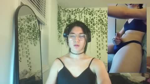 Snapshot of deciduousdoll chatting on October 2025 06:08:01 AM deciduousdoll online show from October 2025 06:08:01 AM