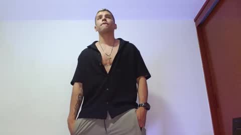 Santiago online show from February 2025 01:23:01 AM