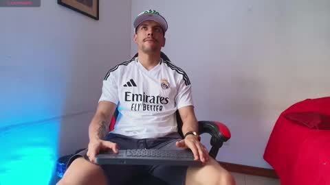 Santiago online show from February 2026 06:03:01 PM