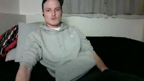 Dee4dayz online show from May 2026 02:08:01 AM
