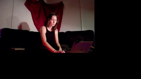 Deenie online show from May 2026 02:17:02 AM