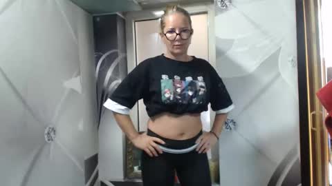 hi guys i m a cute milf i m here for good time and nice people pls be respectfool and enjoy me online show from May 2026 05:38:02 AM