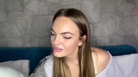 deeplookscouple online show from October 2025 01:19:01 PM