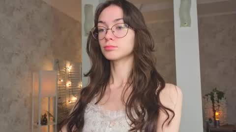 Amy online show from September 2025 07:17:02 PM