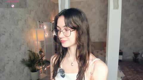 Amy online show from November 2025 07:38:01 PM