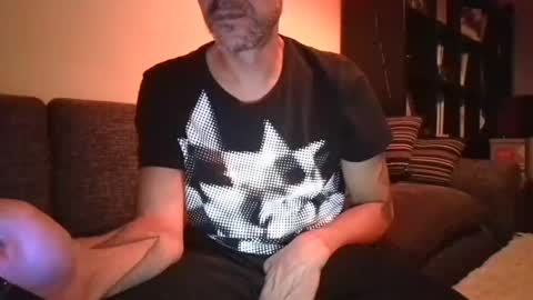 Snapshot of degrandis chatting on October 2025 10:40:02 PM Luka Magic online show from October 2025 10:40:02 PM