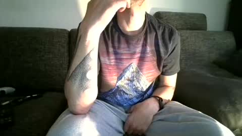 Snapshot of degrandis chatting on May 2026 11:15:01 AM Luka Magic online show from May 2026 11:15:01 AM