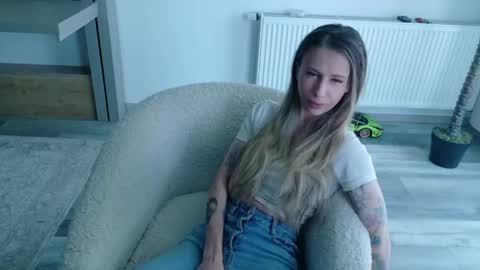 Snapshot of deidi_sweet chatting on May 2026 09:14:01 AM Di online show from May 2026 09:14:01 AM