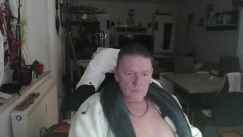 deinprinz2312 online show from December 2025 04:39:01 AM