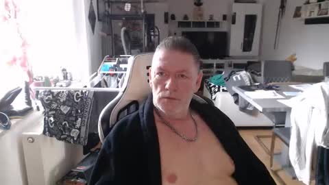 deinprinz2312 online show from February 2026 09:40:01 AM