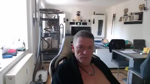 Snapshot of deinprinz2312 chatting on June 2026 04:35:02 AM deinprinz2312 online show from June 2026 04:35:02 AM