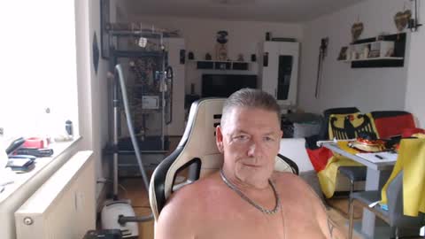 Snapshot of deinprinz2312 chatting on June 2026 03:52:02 AM deinprinz2312 online show from June 2026 03:52:02 AM