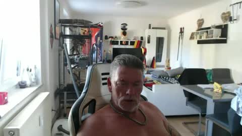 Snapshot of deinprinz2312 chatting on June 2026 08:02:01 AM deinprinz2312 online show from June 2026 08:02:01 AM