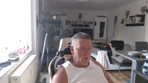 Snapshot of deinprinz2312 chatting on July 2026 05:12:02 AM deinprinz2312 online show from July 2026 05:12:02 AM