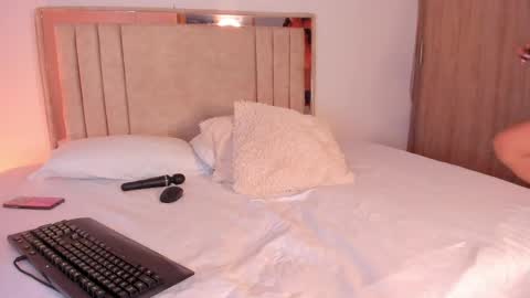 Snapshot of deisy_queen chatting on June 2026 08:25:02 PM Ricarda online show from June 2026 08:25:02 PM