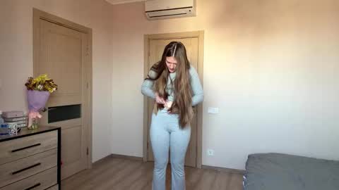 Mila online show from March 2026 09:36:02 AM