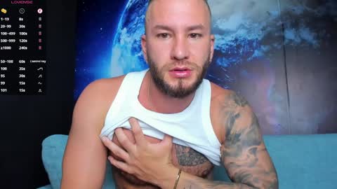 Snapshot of delessandro_world chatting on April 2026 10:44:02 PM Delessandro online show from April 2026 10:44:02 PM