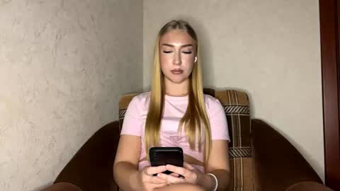 Snapshot of delfinapisicchio chatting on June 2026 09:09:01 PM Jane online show from June 2026 09:09:01 PM