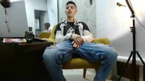 delglo online show from October 2025 03:27:01 AM