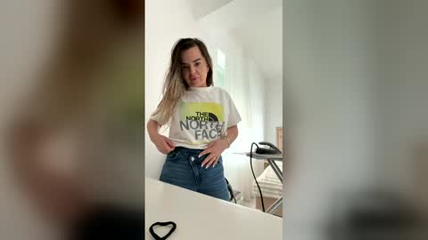 deliadelicious online show from April 2026 12:43:01 PM