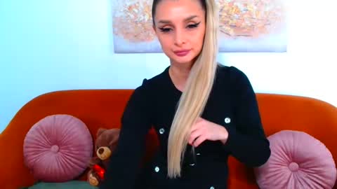 deliciaalove online show from November 2025 07:04:01 PM