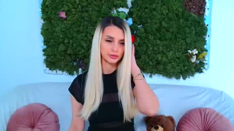 deliciaalove online show from November 2025 07:19:02 PM