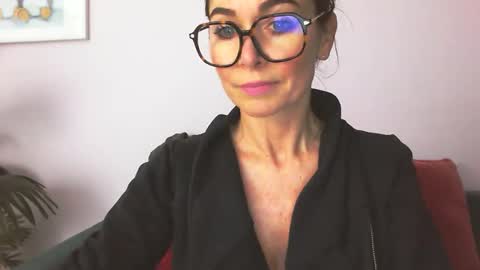 delilah_sweet online show from October 2025 03:23:02 PM