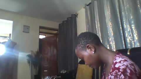 dellarine517299 online show from November 2025 11:54:01 AM