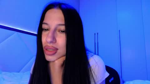 delly_love online show from May 2026 07:33:02 PM