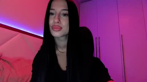 delly_love online show from June 2026 07:49:01 PM