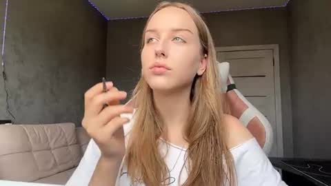 Snapshot of delorismaltie chatting on July 2026 11:25:02 AM Mia online show from July 2026 11:25:02 AM