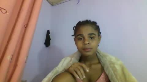 Snapshot of delphineee chatting on April 2026 04:21:02 AM delphine online show from April 2026 04:21:02 AM