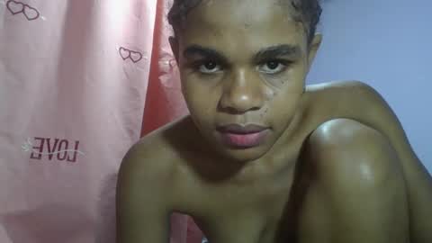 Snapshot of delphineee chatting on April 2026 04:31:01 AM delphine online show from April 2026 04:31:01 AM