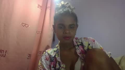 Snapshot of delphineee chatting on April 2026 04:13:02 AM delphine online show from April 2026 04:13:02 AM