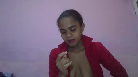 Snapshot of delphineee chatting on April 2026 04:37:01 AM delphine online show from April 2026 04:37:01 AM