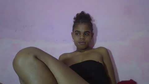 Snapshot of delphineee chatting on April 2026 03:30:02 AM delphine online show from April 2026 03:30:02 AM