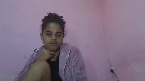 Snapshot of delphineee chatting on May 2026 04:49:02 PM delphine online show from May 2026 04:49:02 PM