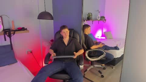 Snapshot of deluca_vega chatting on June 2026 12:19:01 PM Deluca Vega online show from June 2026 12:19:01 PM