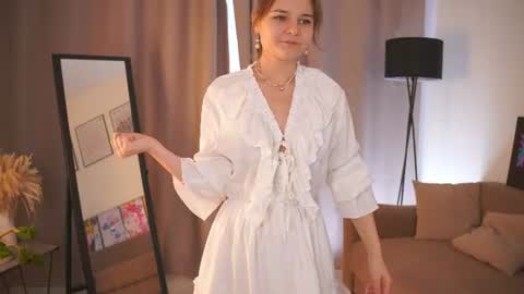Snapshot of demetricekanady chatting on June 2026 05:12:01 AM Hi my name is Sari nice to see you in my Room online show from June 2026 05:12:01 AM